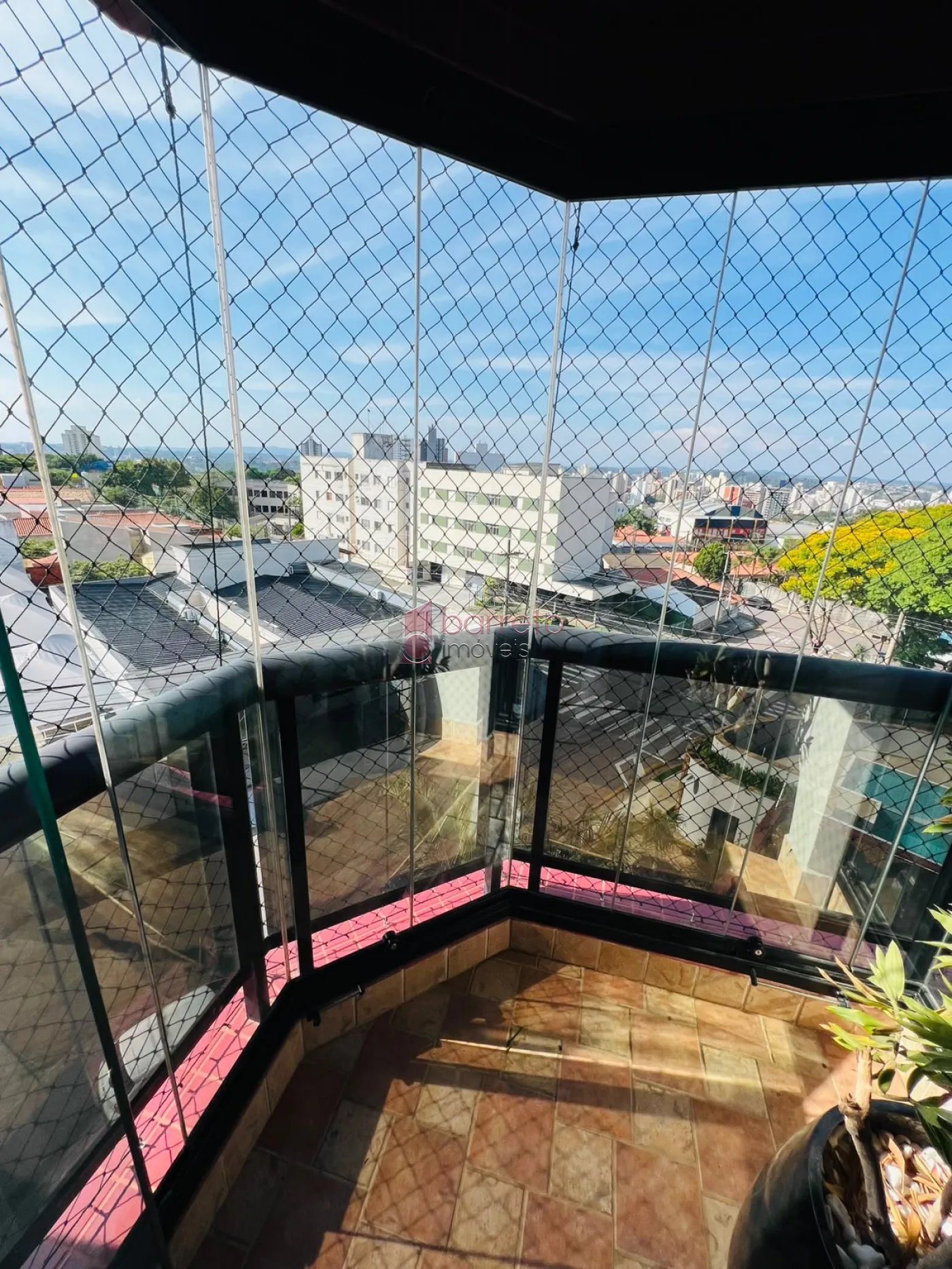 APARTAMENTO A VENDA NO CONDOMINIO VITORIA GARDEN CONTENDO :