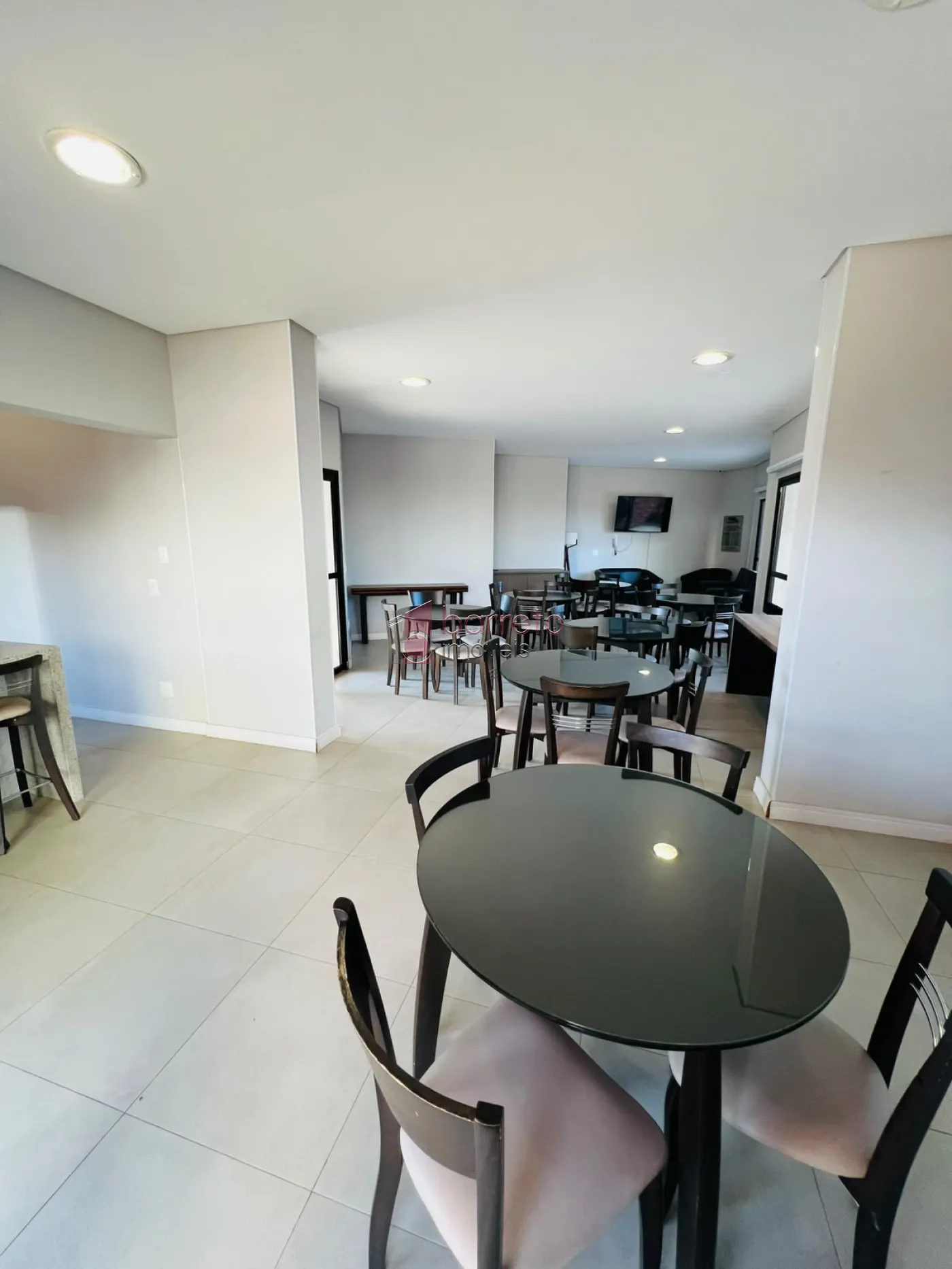 APARTAMENTO A VENDA NO CONDOMINIO VITORIA GARDEN CONTENDO :
