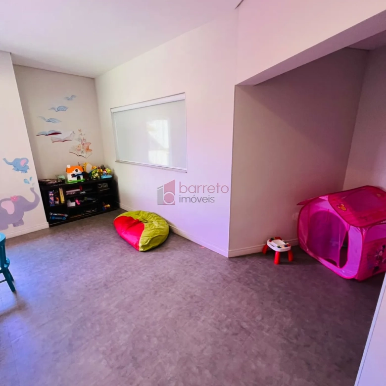 APARTAMENTO A VENDA NO CONDOMINIO VITORIA GARDEN CONTENDO :