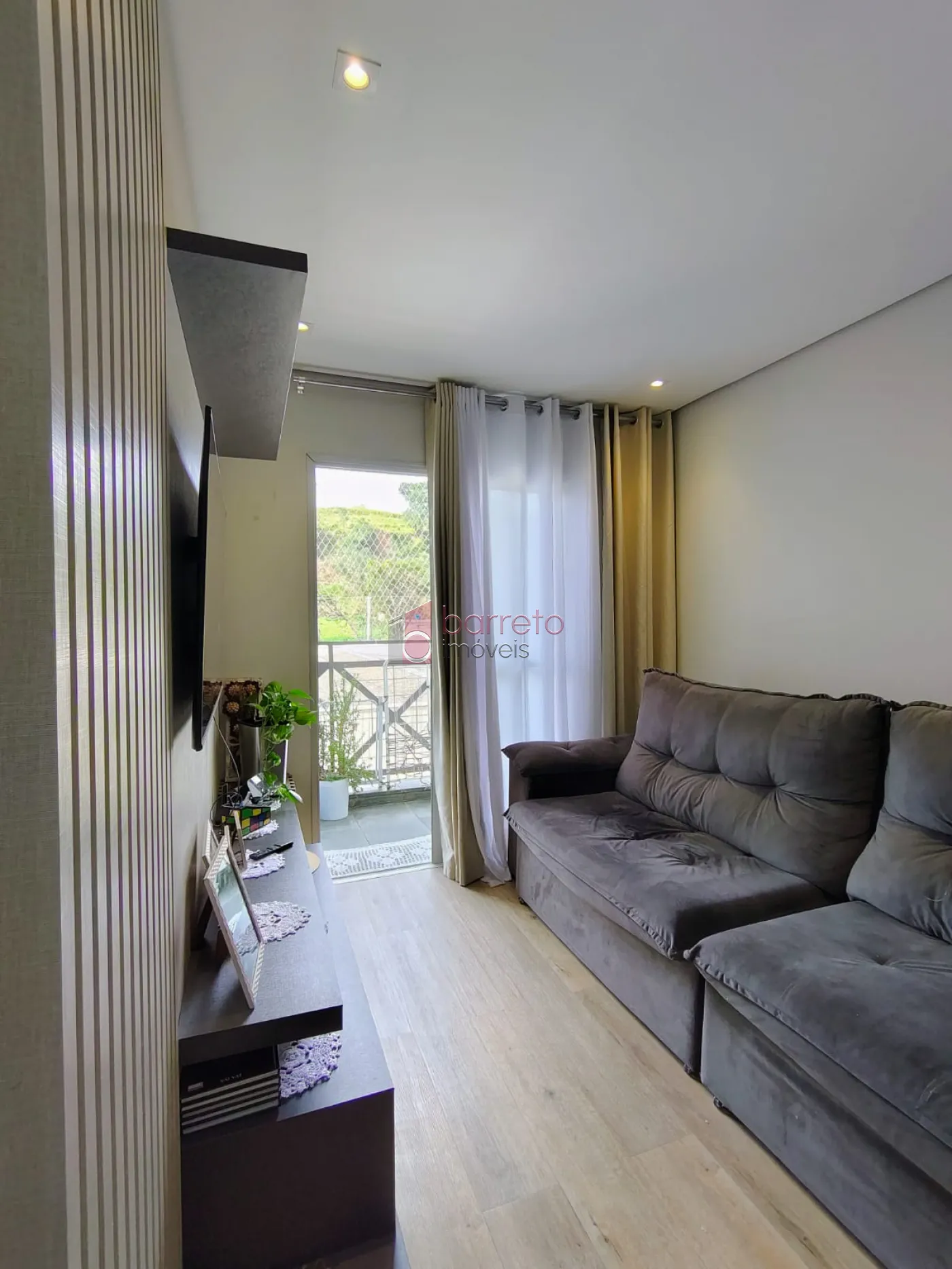 APARTAMENTO À VENDA NO CONDOMÍNIO ILHA DAS FLORES I – BAIRRO VILA JOANA – JUNDIAÍ/SP