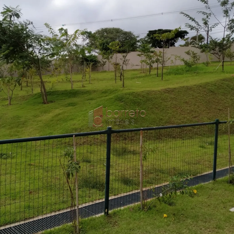 APARTAMENTO SEMI MOBILIADO PARA LOCAÇÃO NO CONDOMÍNIO TRENTINO – JUNDIAÍ/SP