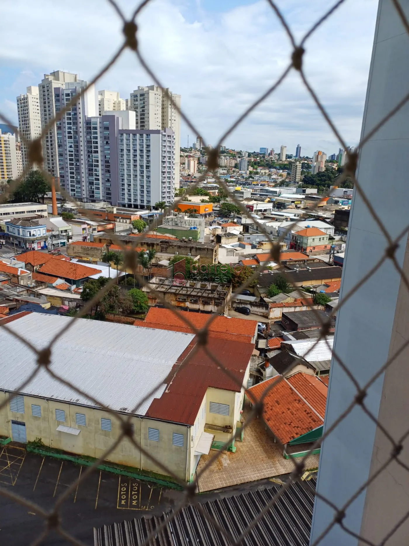 APARTAMENTO À VENDA NO CONDOMÍNIO EDIFÍCIO VILA ARENS EM JUNDIAÍ/SP