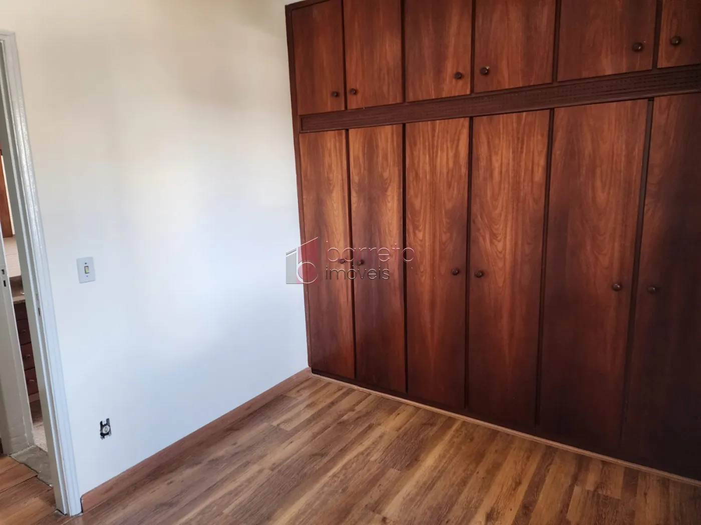 APARTAMENTO À VENDA NO CONDOMÍNIO EDIFÍCIO VILA ARENS EM JUNDIAÍ/SP
