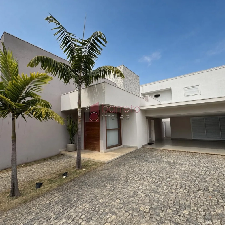 CASA COM 04 SUÍTES À VENDA NO CONDOMÍNIO RESERVA DA SERRA – JUNDIAÍ/SP