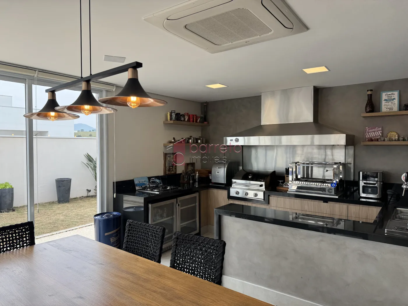 CASA COM 04 SUÍTES À VENDA NO CONDOMÍNIO RESERVA DA SERRA – JUNDIAÍ/SP