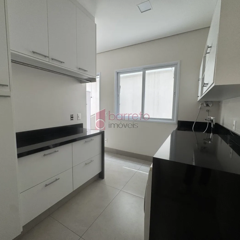 CASA COM 04 SUÍTES À VENDA NO CONDOMÍNIO RESERVA DA SERRA – JUNDIAÍ/SP