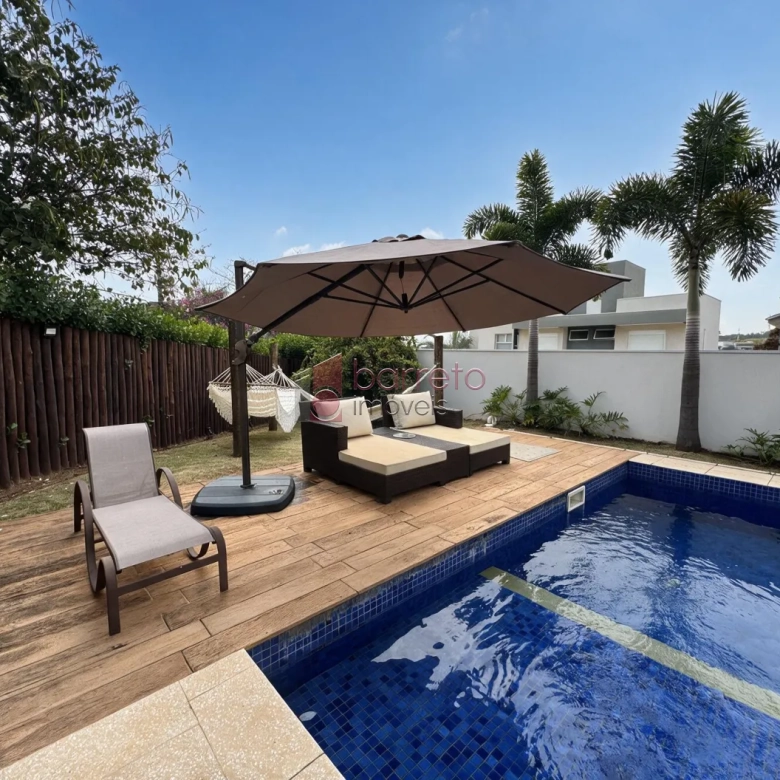 CASA COM 04 SUÍTES À VENDA NO CONDOMÍNIO RESERVA DA SERRA – JUNDIAÍ/SP