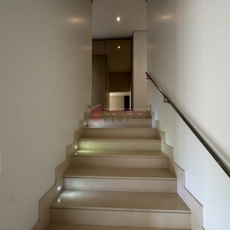 CASA COM 04 SUÍTES À VENDA NO CONDOMÍNIO RESERVA DA SERRA – JUNDIAÍ/SP