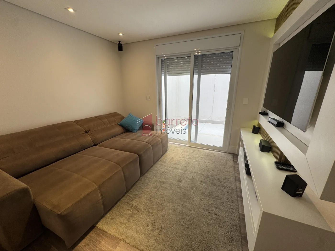 CASA COM 04 SUÍTES À VENDA NO CONDOMÍNIO RESERVA DA SERRA – JUNDIAÍ/SP