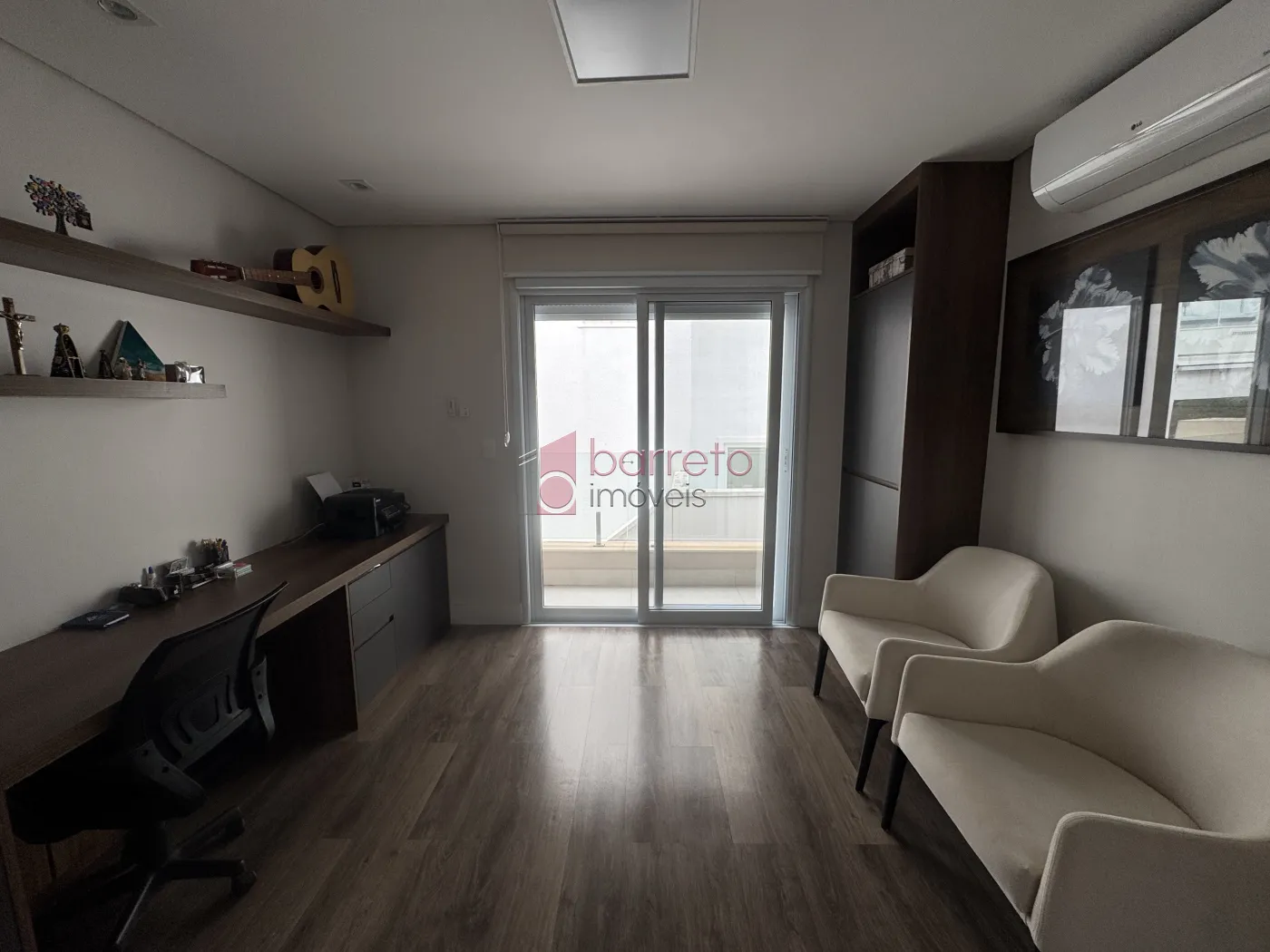 CASA COM 04 SUÍTES À VENDA NO CONDOMÍNIO RESERVA DA SERRA – JUNDIAÍ/SP