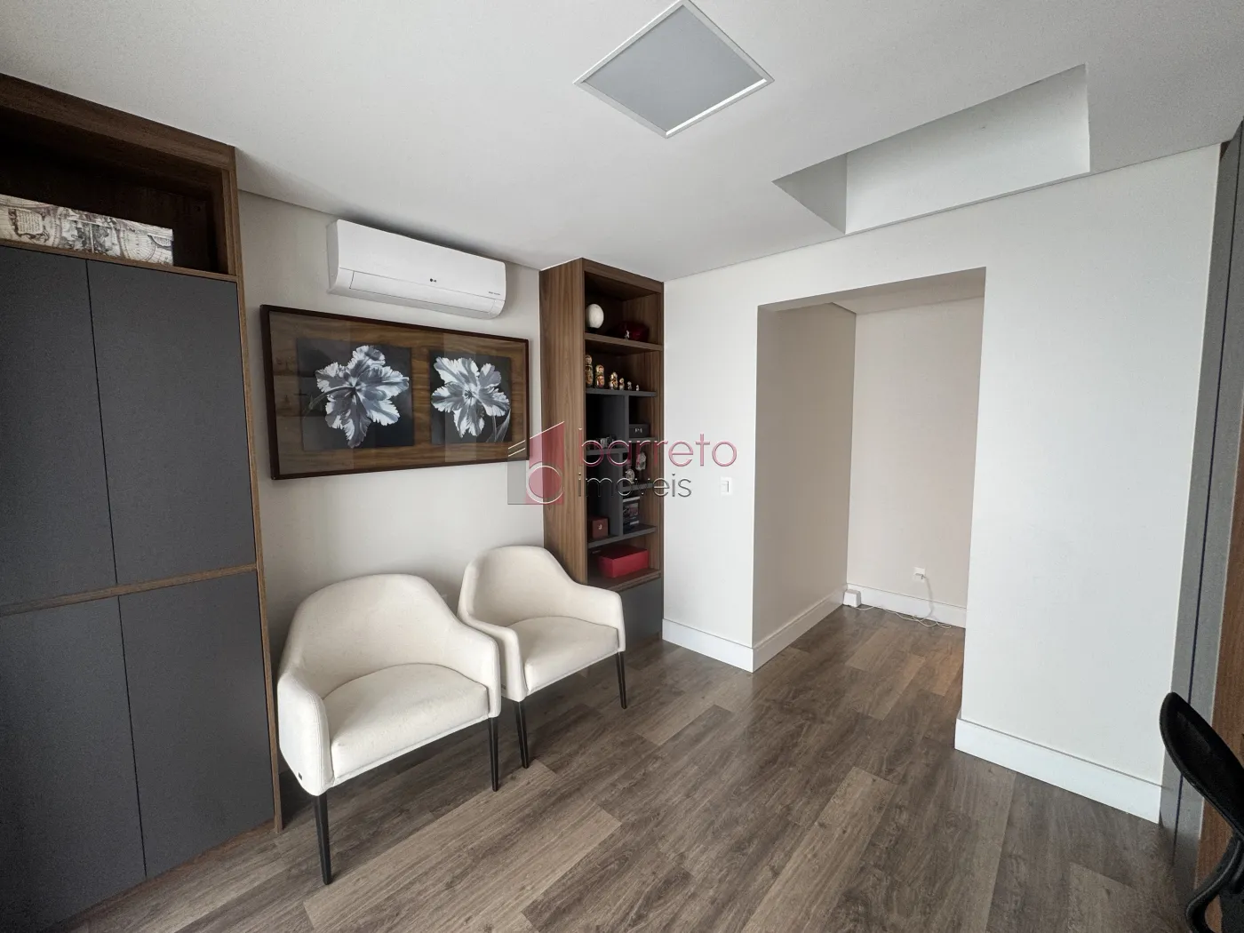 CASA COM 04 SUÍTES À VENDA NO CONDOMÍNIO RESERVA DA SERRA – JUNDIAÍ/SP