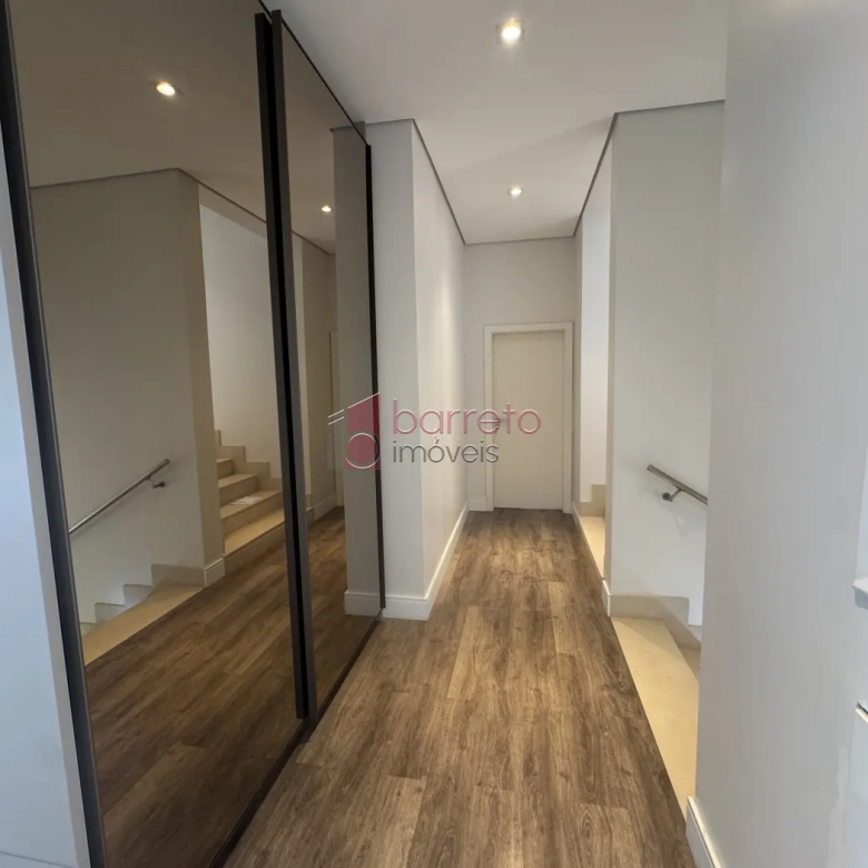 CASA COM 04 SUÍTES À VENDA NO CONDOMÍNIO RESERVA DA SERRA – JUNDIAÍ/SP