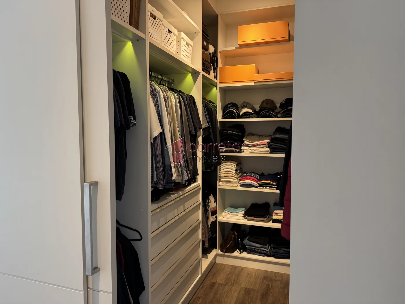 CASA COM 04 SUÍTES À VENDA NO CONDOMÍNIO RESERVA DA SERRA – JUNDIAÍ/SP