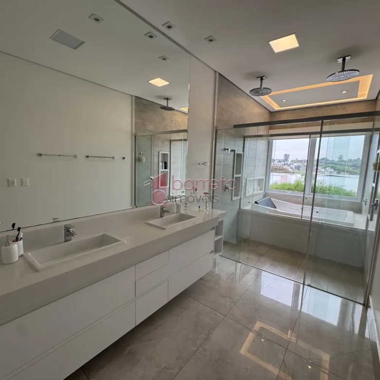 CASA COM 04 SUÍTES À VENDA NO CONDOMÍNIO RESERVA DA SERRA – JUNDIAÍ/SP