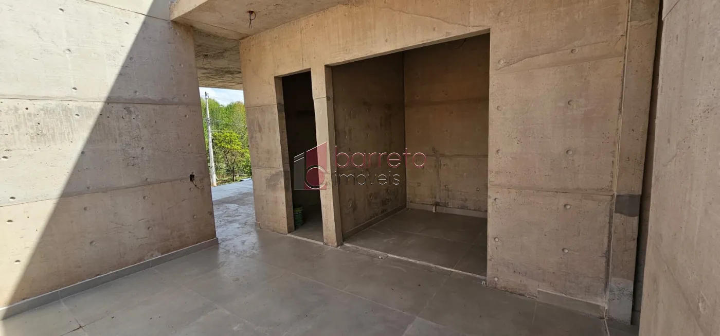 CASA TÉRREA DE ALTO PADRÃO COM 03 QUARTOS À VENDA NO CONDOMÍNIO TERRAS DO CAXAMBU – JUNDIAÍ/SP