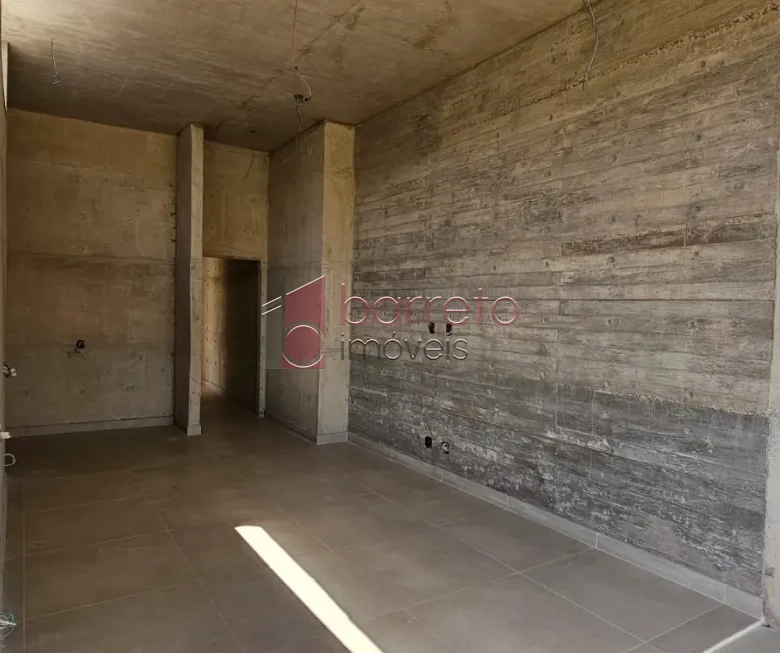 CASA TÉRREA DE ALTO PADRÃO COM 03 QUARTOS À VENDA NO CONDOMÍNIO TERRAS DO CAXAMBU – JUNDIAÍ/SP