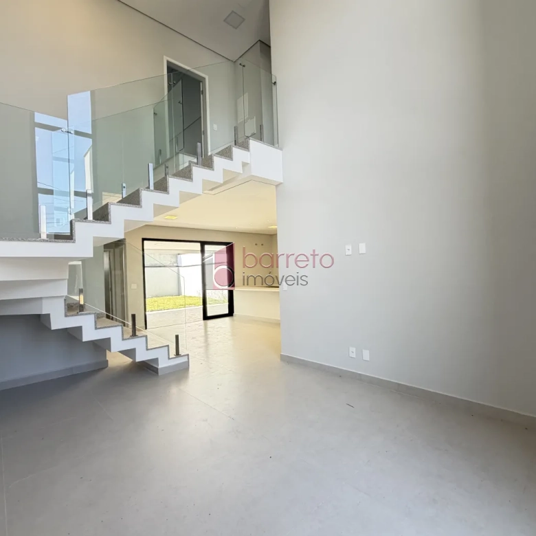 SOBRADO À VENDA – 03 QUARTOS – RESIDENCIAL DOS IPÊS – JUNDIAÍ/SP