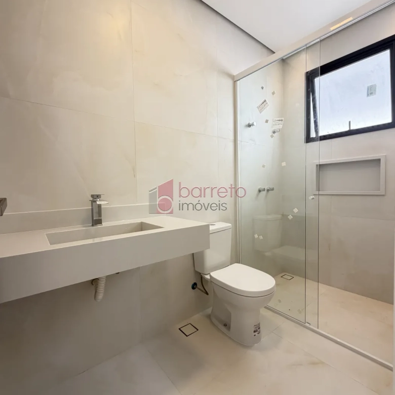 SOBRADO À VENDA – 03 QUARTOS – RESIDENCIAL DOS IPÊS – JUNDIAÍ/SP