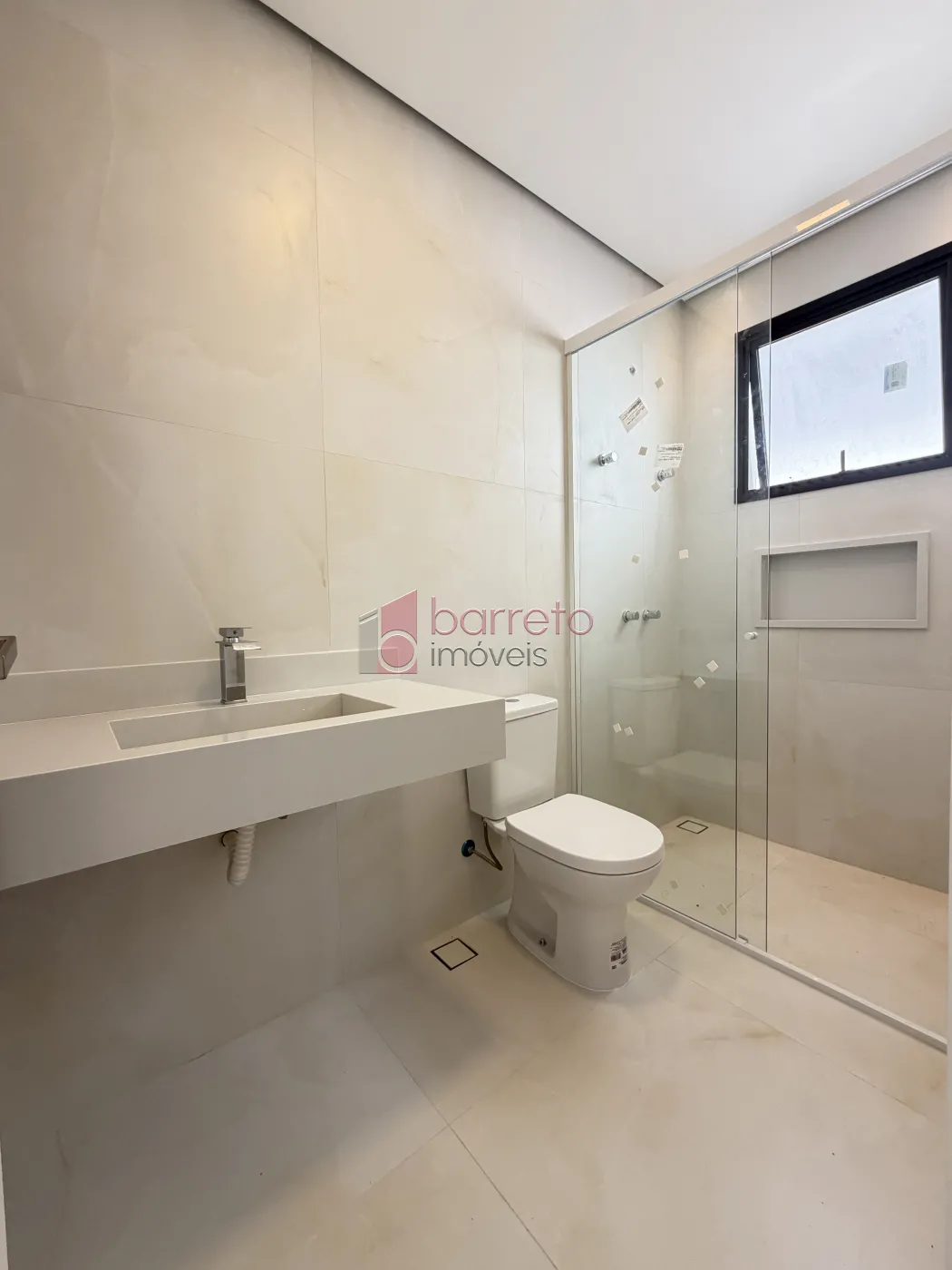 SOBRADO À VENDA – 03 QUARTOS – RESIDENCIAL DOS IPÊS – JUNDIAÍ/SP