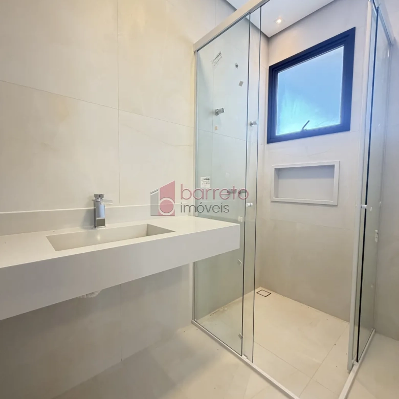 SOBRADO À VENDA – 03 QUARTOS – RESIDENCIAL DOS IPÊS – JUNDIAÍ/SP