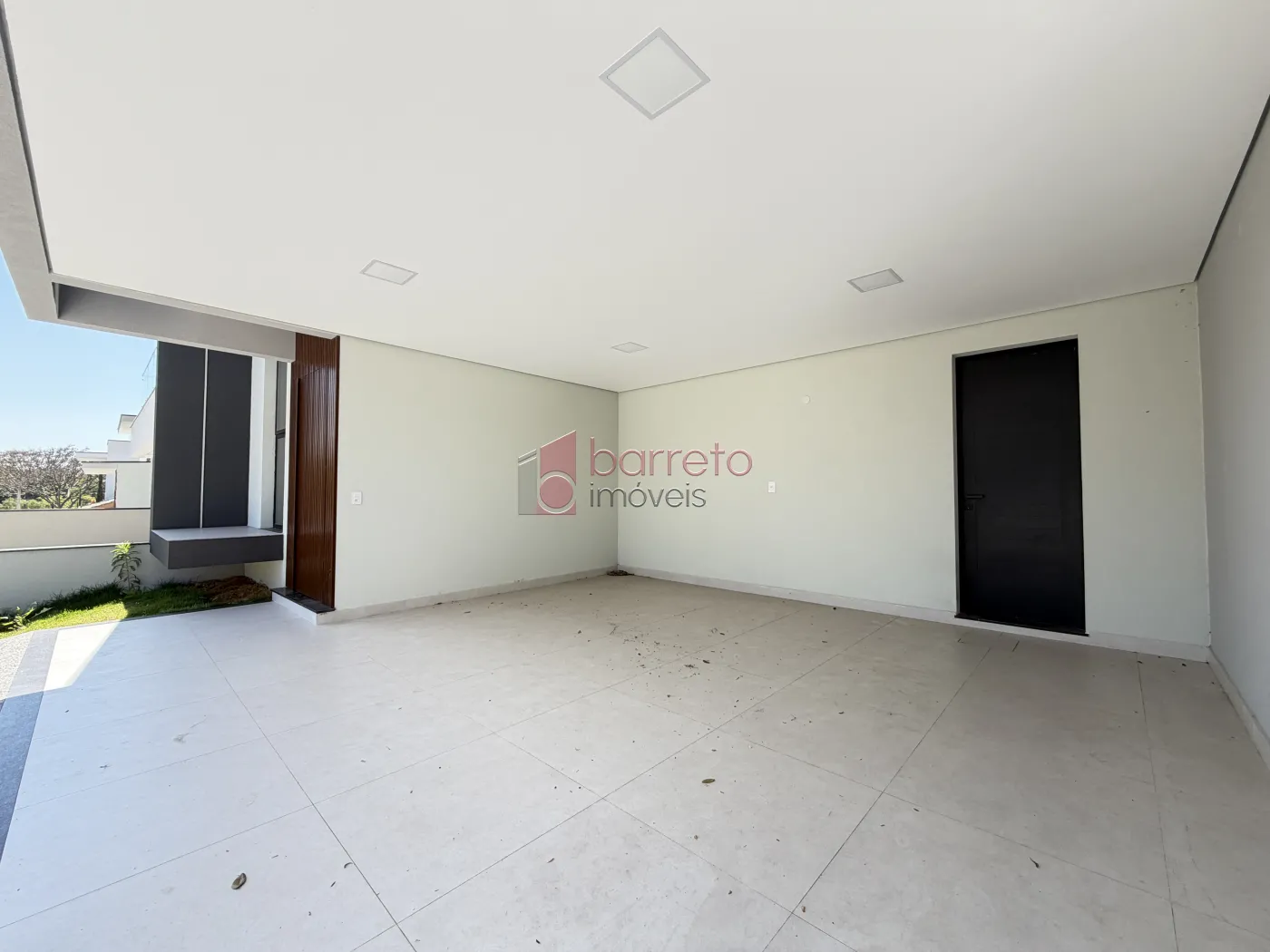 SOBRADO À VENDA – 03 QUARTOS – RESIDENCIAL DOS IPÊS – JUNDIAÍ/SP