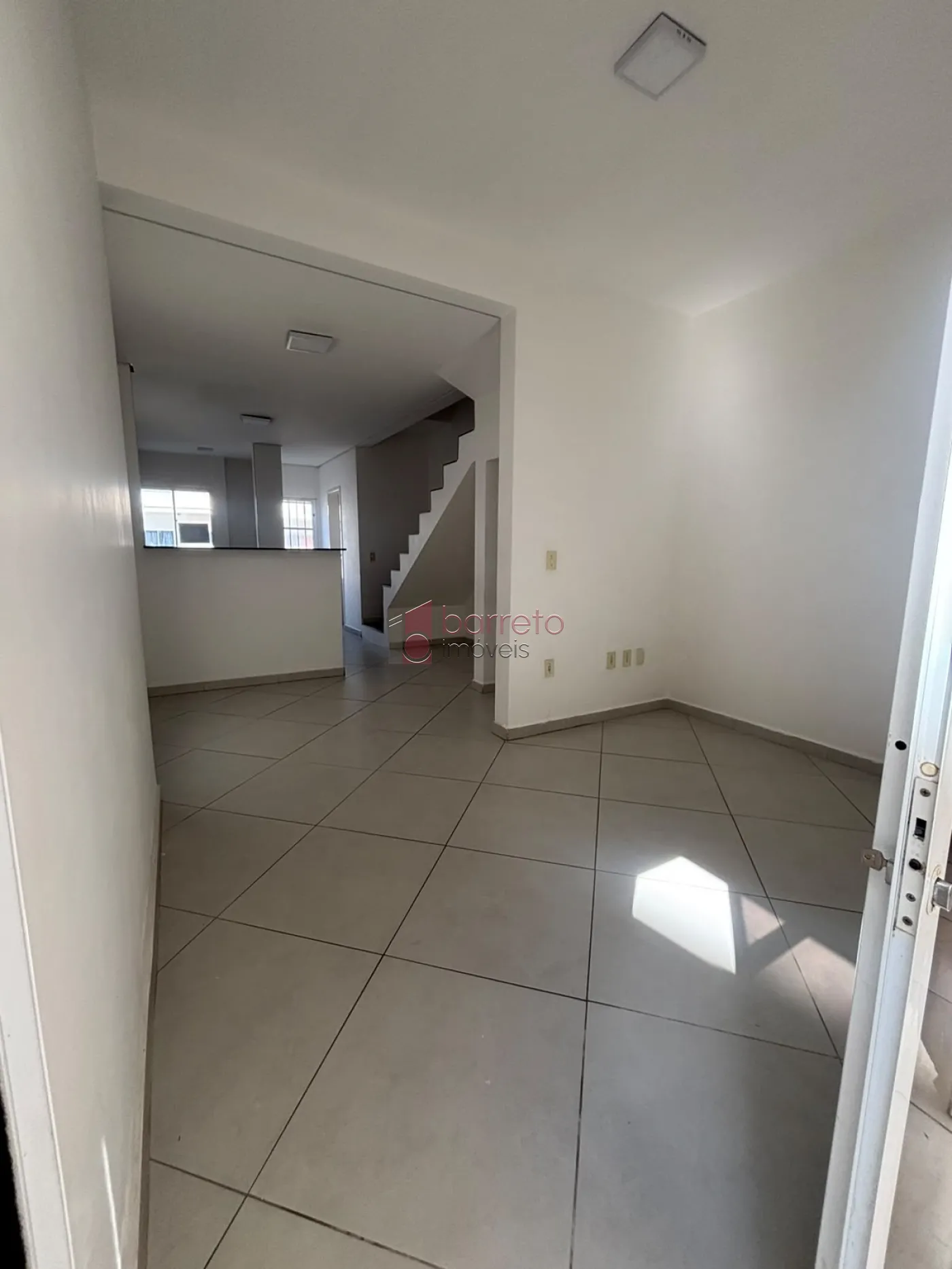SOBRADO PARA VENDA E LOCAÇÃO NO CONDOMÍNIO RESIDENCIAL DONA NINA NO JARDIM TULIPAS – JUNDIAÍ/SP