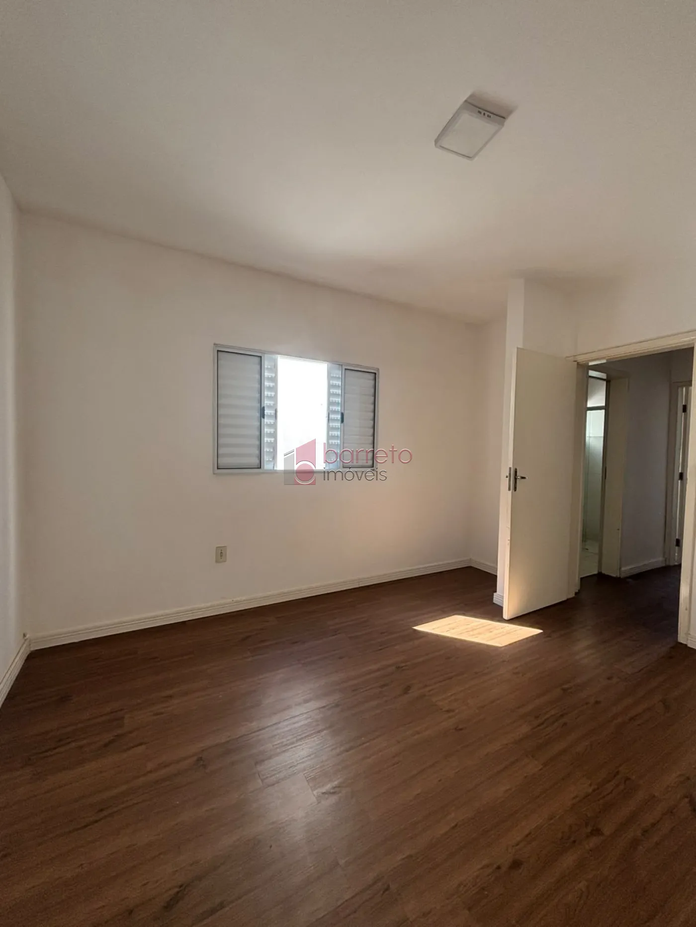 SOBRADO PARA VENDA E LOCAÇÃO NO CONDOMÍNIO RESIDENCIAL DONA NINA NO JARDIM TULIPAS – JUNDIAÍ/SP
