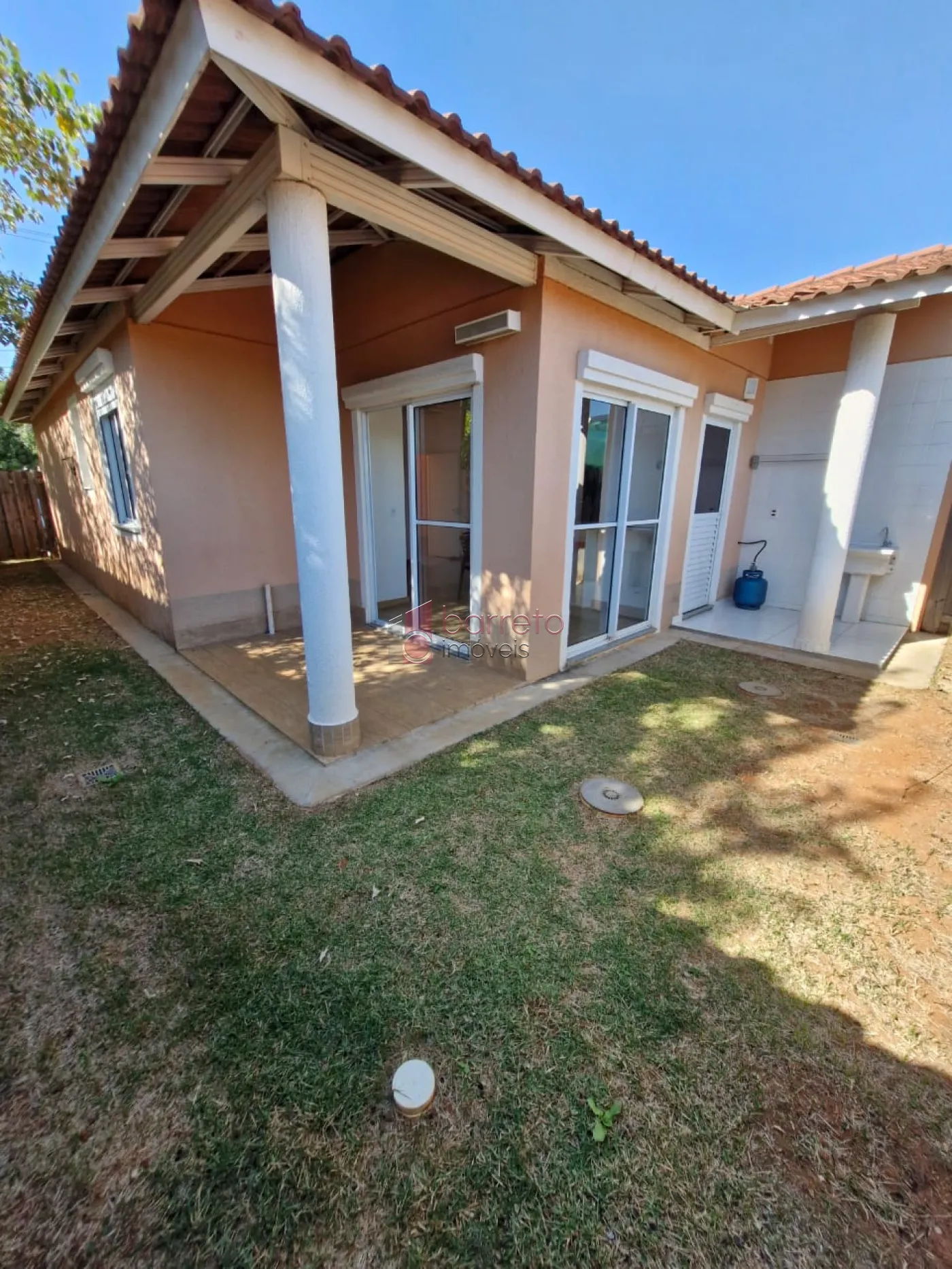 CASA MOBILIADA PARA LOCAÇÃO OU VENDA NO CONDOMÍNIO CASAS DA TOSCANA – JUNDIAÍ/SP