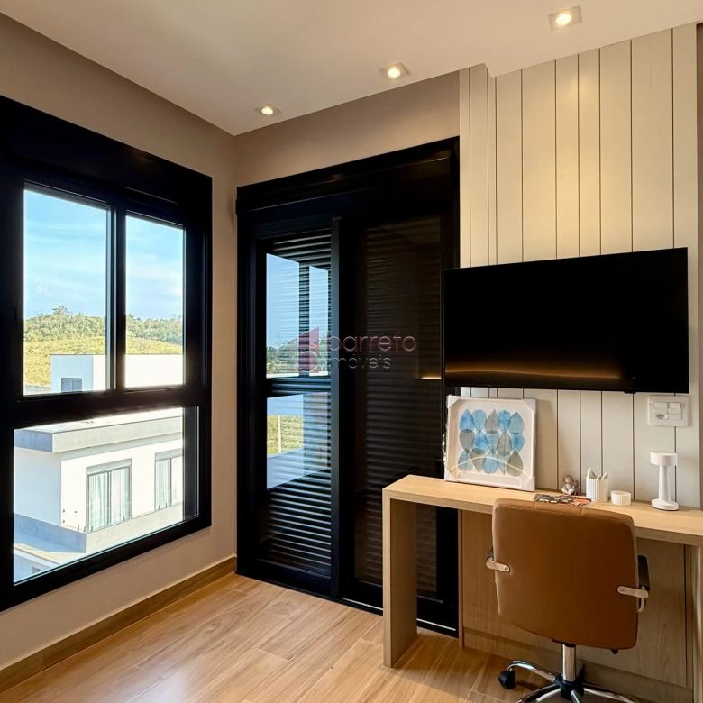 CASA MOBILIADA COM 03 SUÍTES À VENDA NO RESIDENCIAL LAGO AZUL – RECANTO QUARTO CENTENÁRIO – JUNDIAÍ/SP