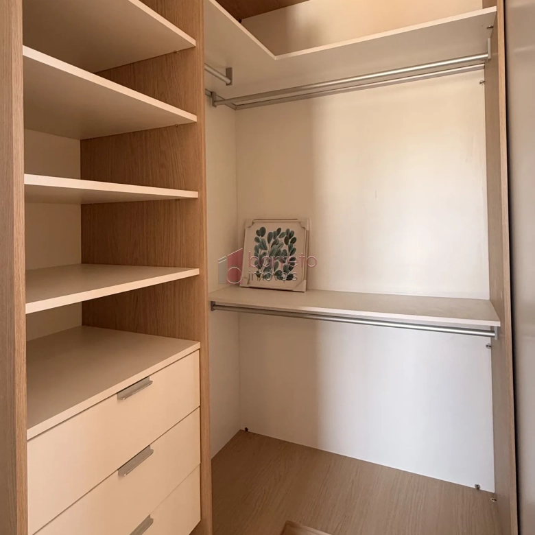 CASA MOBILIADA COM 03 SUÍTES À VENDA NO RESIDENCIAL LAGO AZUL – RECANTO QUARTO CENTENÁRIO – JUNDIAÍ/SP