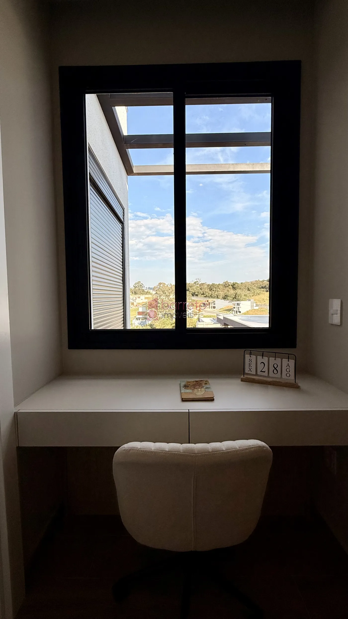 CASA MOBILIADA COM 03 SUÍTES À VENDA NO RESIDENCIAL LAGO AZUL – RECANTO QUARTO CENTENÁRIO – JUNDIAÍ/SP