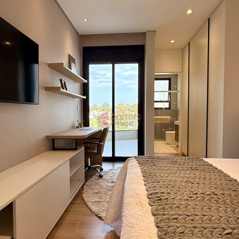CASA MOBILIADA COM 03 SUÍTES À VENDA NO RESIDENCIAL LAGO AZUL – RECANTO QUARTO CENTENÁRIO – JUNDIAÍ/SP