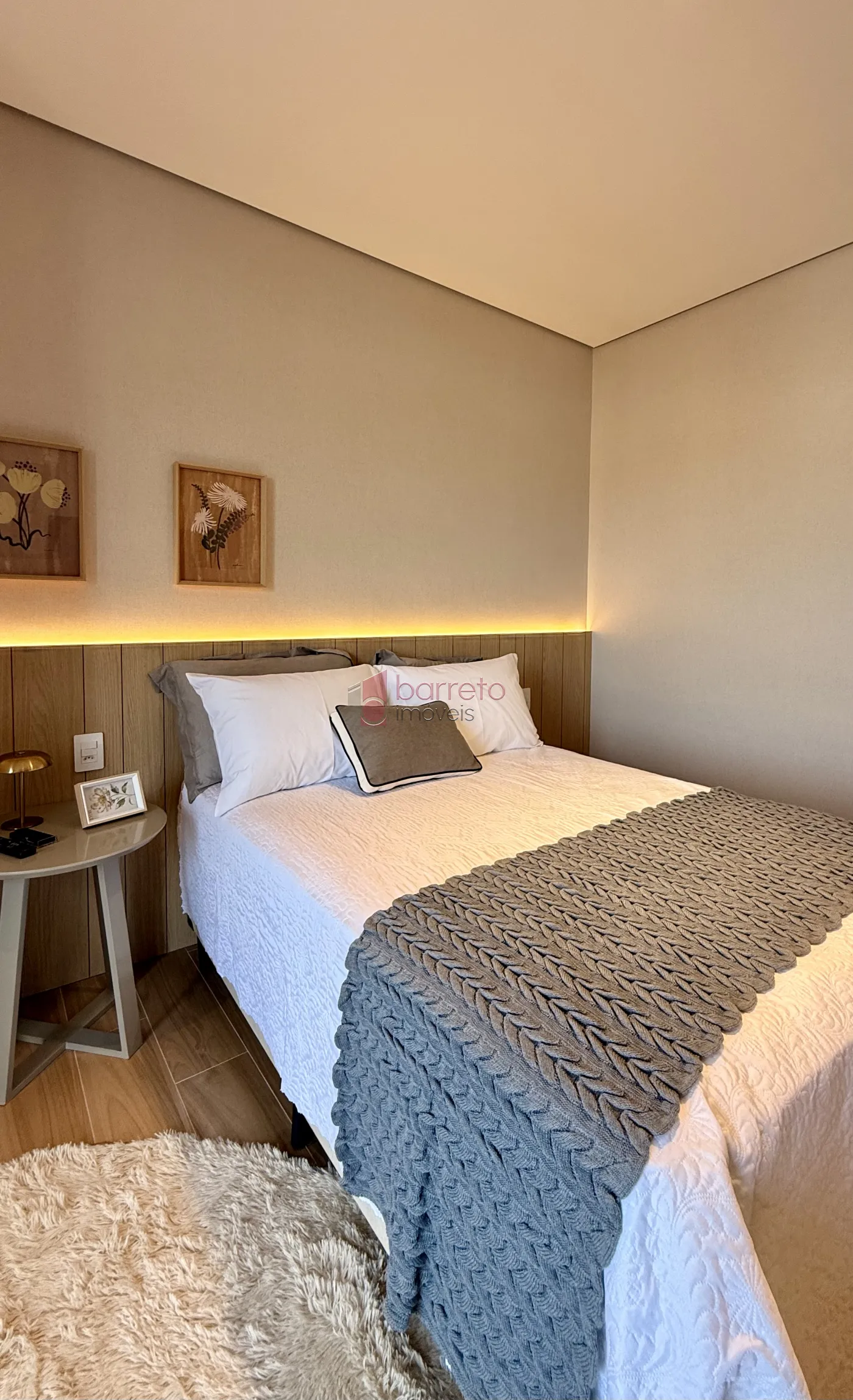 CASA MOBILIADA COM 03 SUÍTES À VENDA NO RESIDENCIAL LAGO AZUL – RECANTO QUARTO CENTENÁRIO – JUNDIAÍ/SP