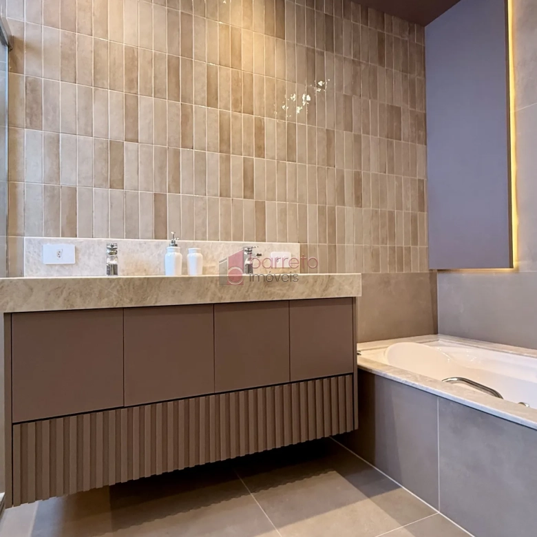 CASA MOBILIADA COM 03 SUÍTES À VENDA NO RESIDENCIAL LAGO AZUL – RECANTO QUARTO CENTENÁRIO – JUNDIAÍ/SP