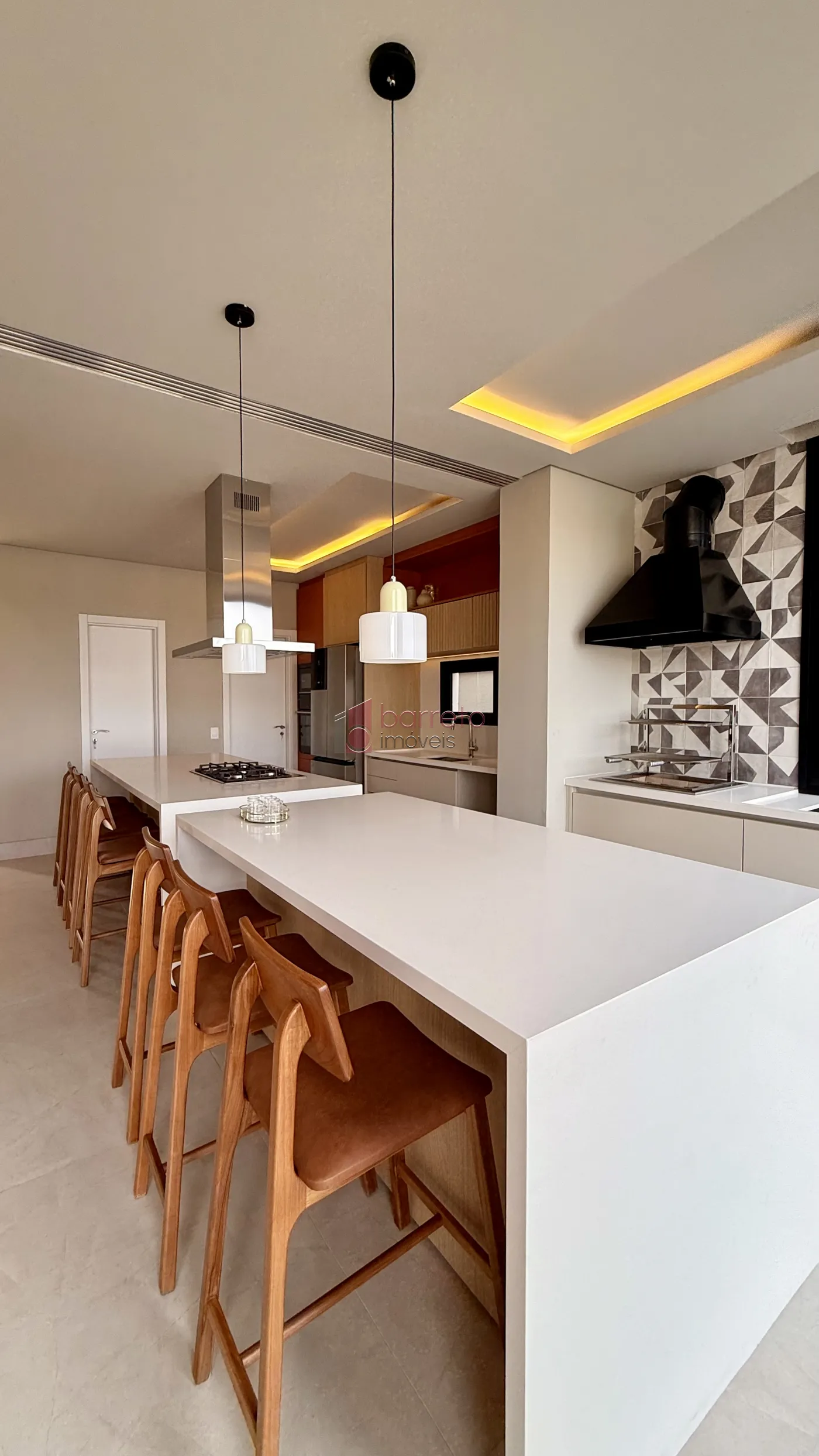 CASA MOBILIADA COM 03 SUÍTES À VENDA NO RESIDENCIAL LAGO AZUL – RECANTO QUARTO CENTENÁRIO – JUNDIAÍ/SP