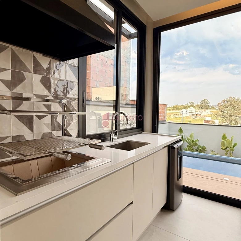 CASA MOBILIADA COM 03 SUÍTES À VENDA NO RESIDENCIAL LAGO AZUL – RECANTO QUARTO CENTENÁRIO – JUNDIAÍ/SP