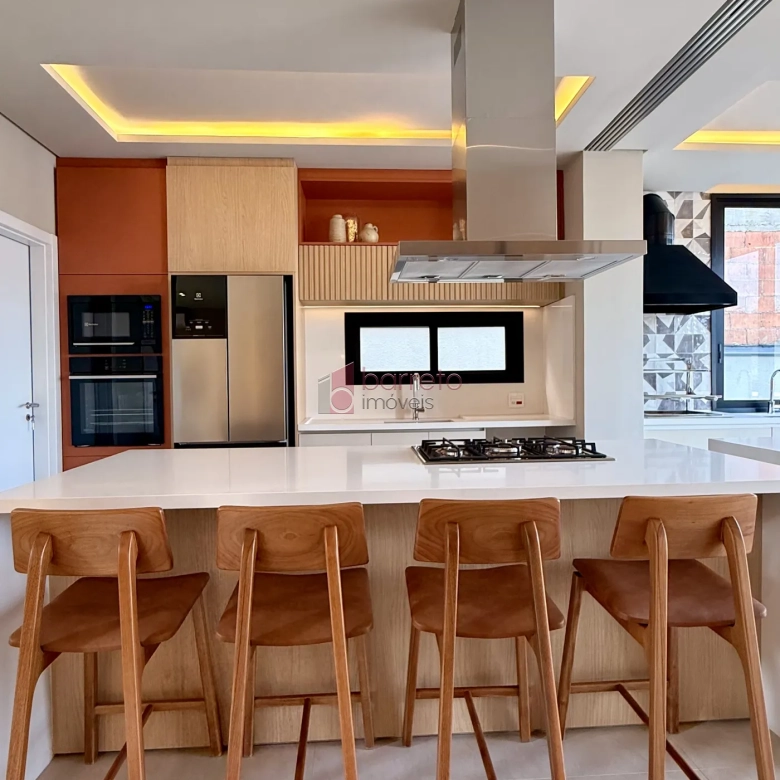 CASA MOBILIADA COM 03 SUÍTES À VENDA NO RESIDENCIAL LAGO AZUL – RECANTO QUARTO CENTENÁRIO – JUNDIAÍ/SP