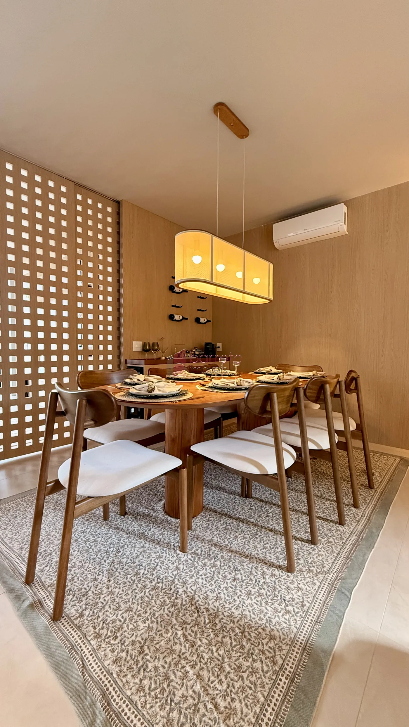 CASA MOBILIADA COM 03 SUÍTES À VENDA NO RESIDENCIAL LAGO AZUL – RECANTO QUARTO CENTENÁRIO – JUNDIAÍ/SP