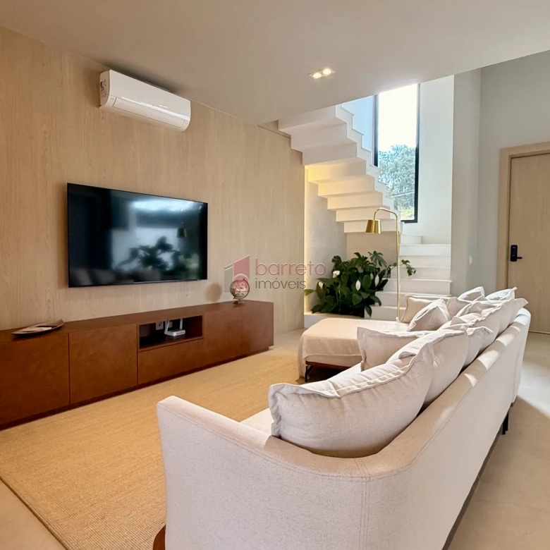 CASA MOBILIADA COM 03 SUÍTES À VENDA NO RESIDENCIAL LAGO AZUL – RECANTO QUARTO CENTENÁRIO – JUNDIAÍ/SP