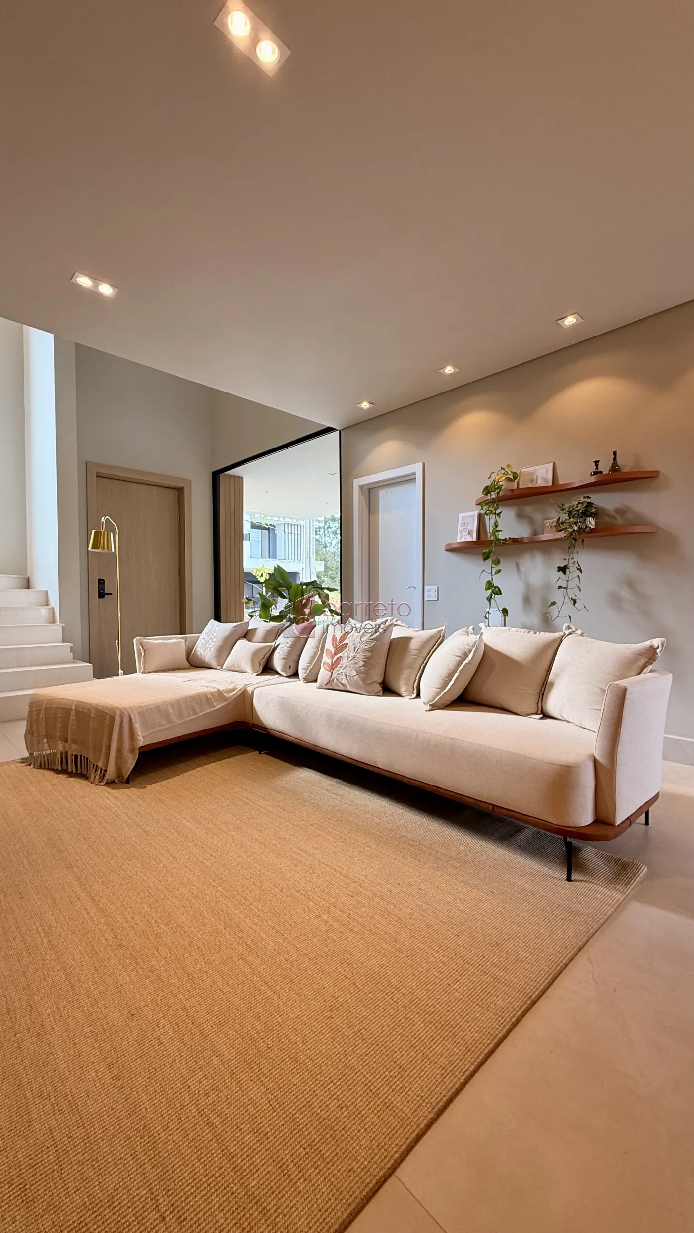 CASA MOBILIADA COM 03 SUÍTES À VENDA NO RESIDENCIAL LAGO AZUL – RECANTO QUARTO CENTENÁRIO – JUNDIAÍ/SP