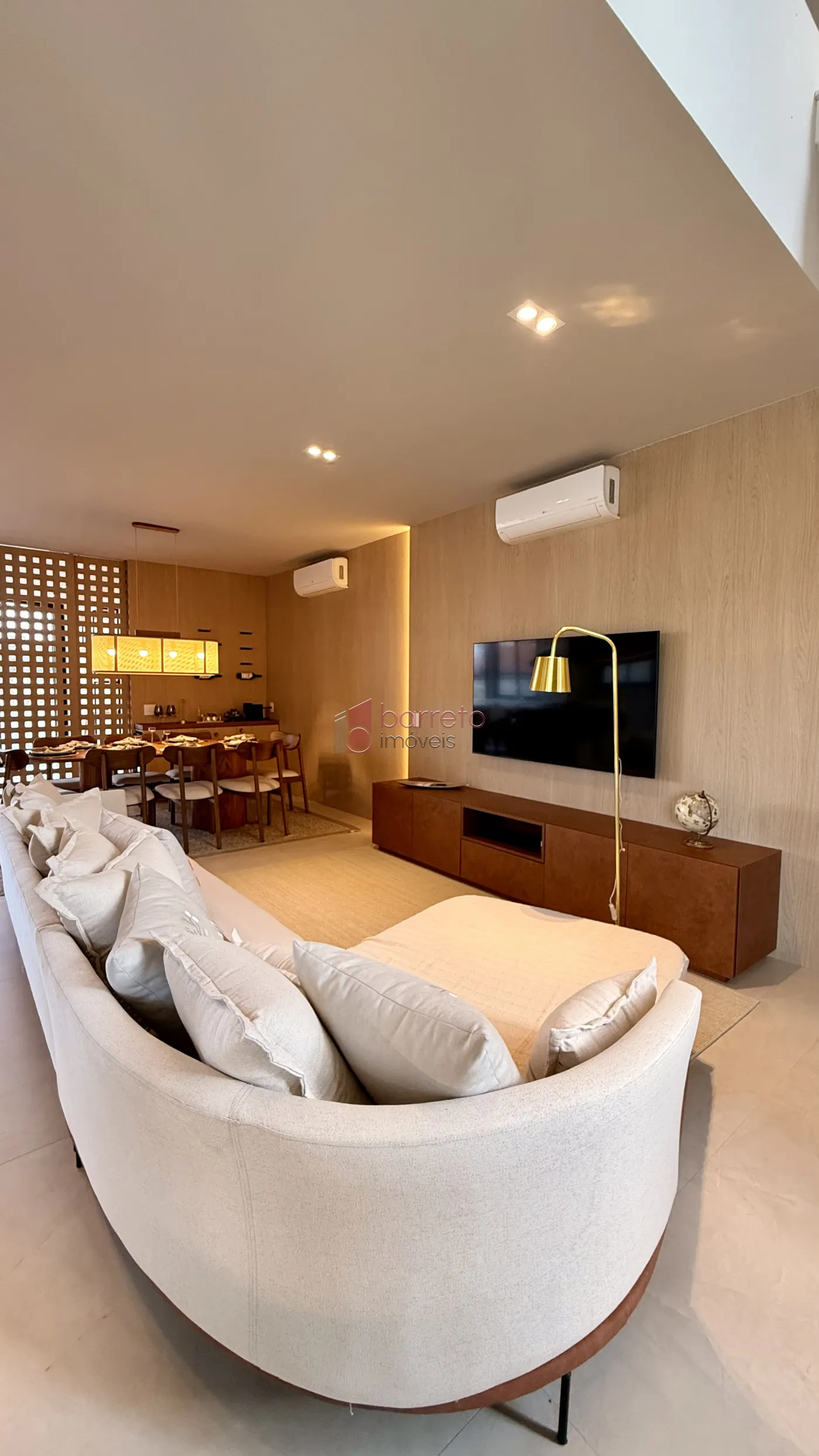 CASA MOBILIADA COM 03 SUÍTES À VENDA NO RESIDENCIAL LAGO AZUL – RECANTO QUARTO CENTENÁRIO – JUNDIAÍ/SP
