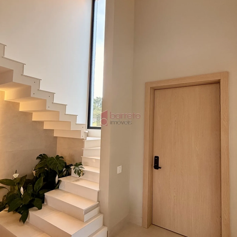 CASA MOBILIADA COM 03 SUÍTES À VENDA NO RESIDENCIAL LAGO AZUL – RECANTO QUARTO CENTENÁRIO – JUNDIAÍ/SP