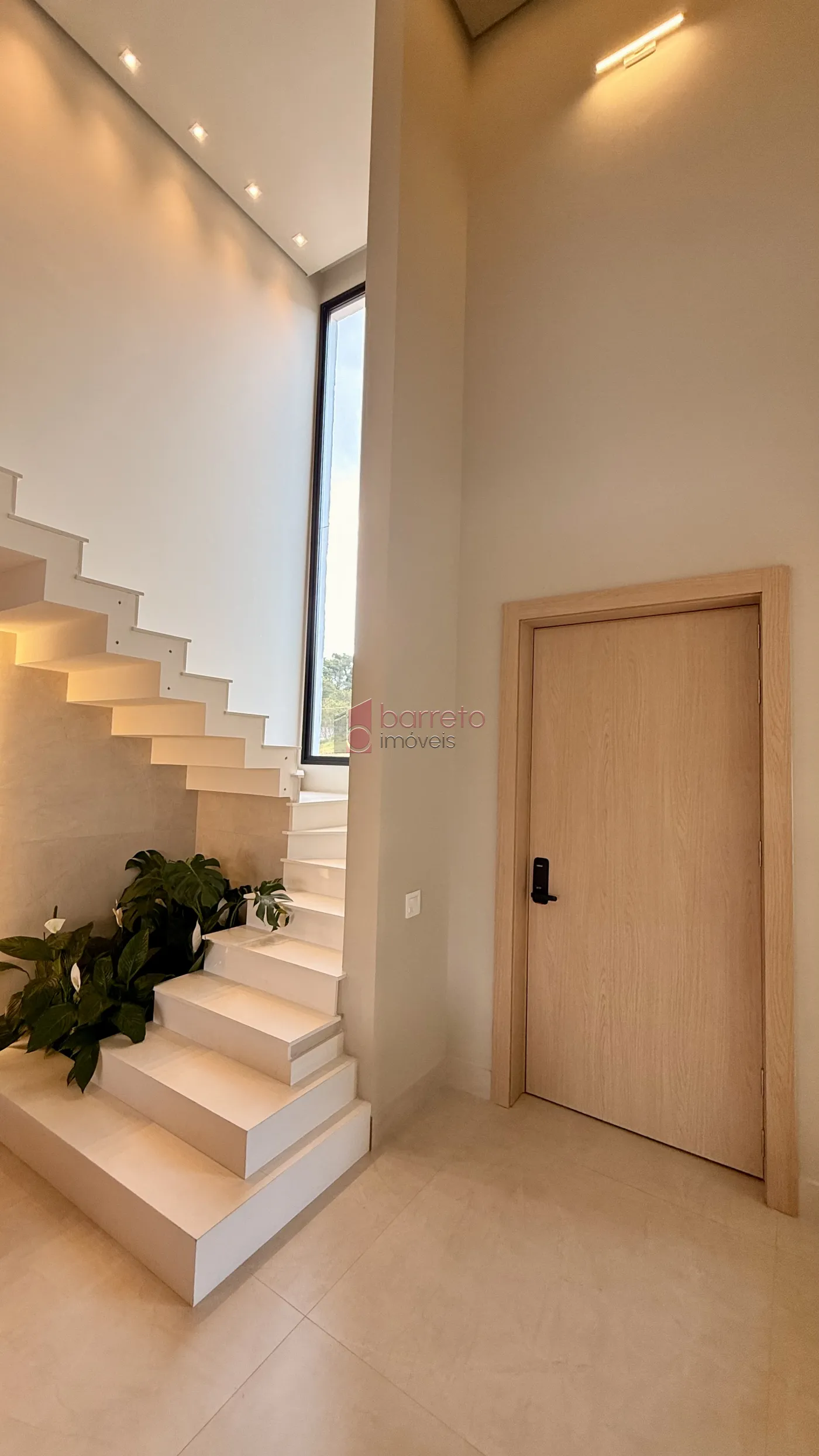 CASA MOBILIADA COM 03 SUÍTES À VENDA NO RESIDENCIAL LAGO AZUL – RECANTO QUARTO CENTENÁRIO – JUNDIAÍ/SP