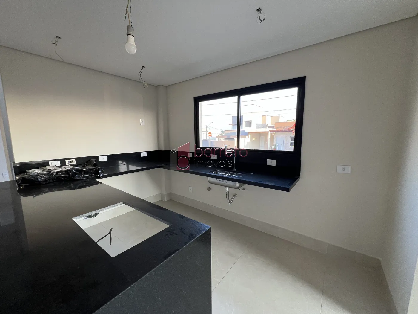 CASA SOBRADO COM 03 DORMITÓRIOS À VENDA NO CONDOMÍNIO PANORAMA – JUNDIAÍ/SP