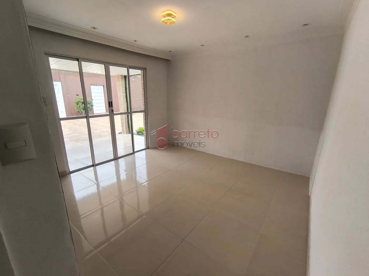 CASA À VENDA NO BAIRRO ÁGUA DOCE – JUNDIAÍ/SP
