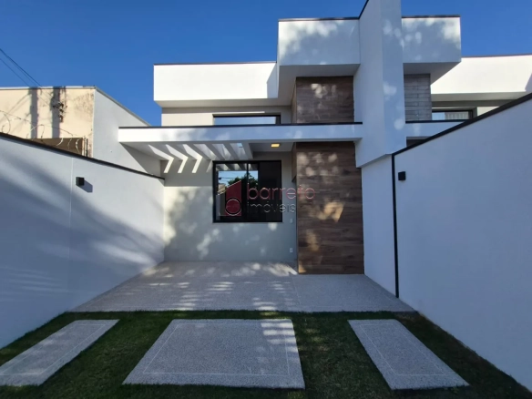 CASA NOVA COM 03 QUARTOS À VENDA NO BAIRRO CIDADE LUIZA EM JUNDIAÍ/SP
