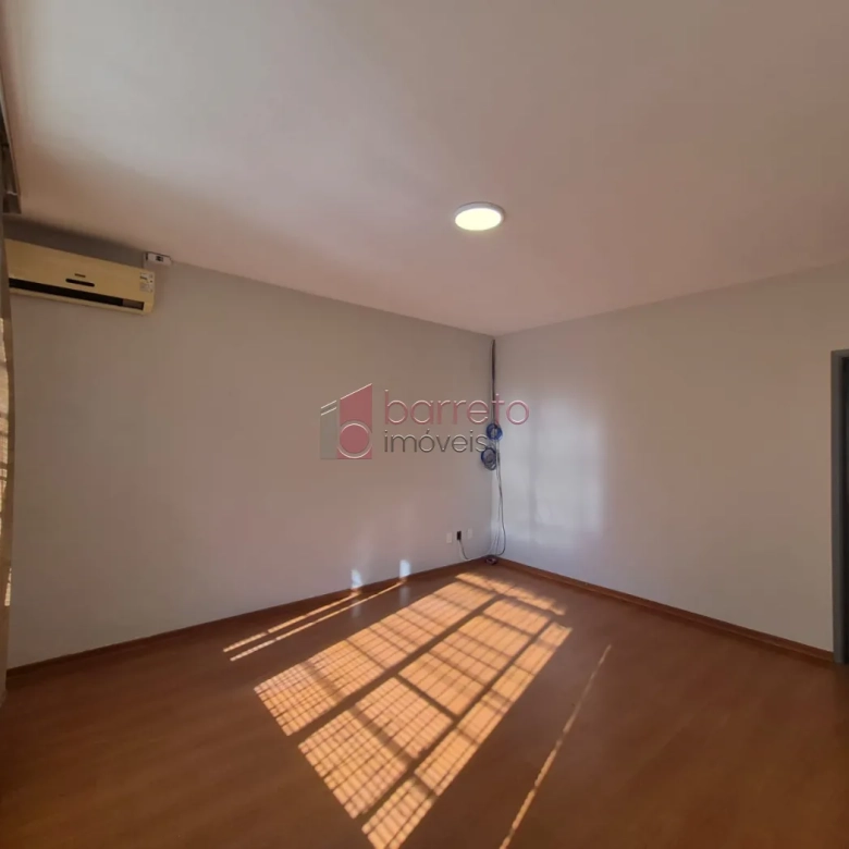 CASA TÉRREA À VENDA NO BAIRRO CIDADE LUIZA/VILA HORTOLÂNDIA EM JUNDIAÍ/SP