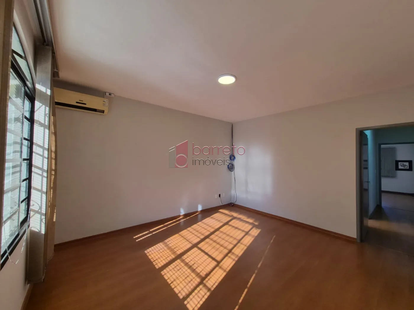 CASA TÉRREA À VENDA NO BAIRRO CIDADE LUIZA/VILA HORTOLÂNDIA EM JUNDIAÍ/SP