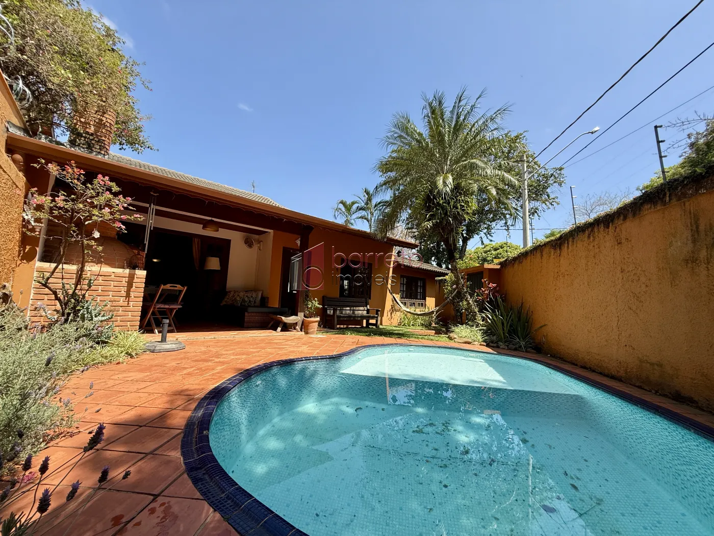 CASA COM EDÍCULA À VENDA NO JARDIM DAS SAMAMBAIAS EM JUNDIAÍ/SP