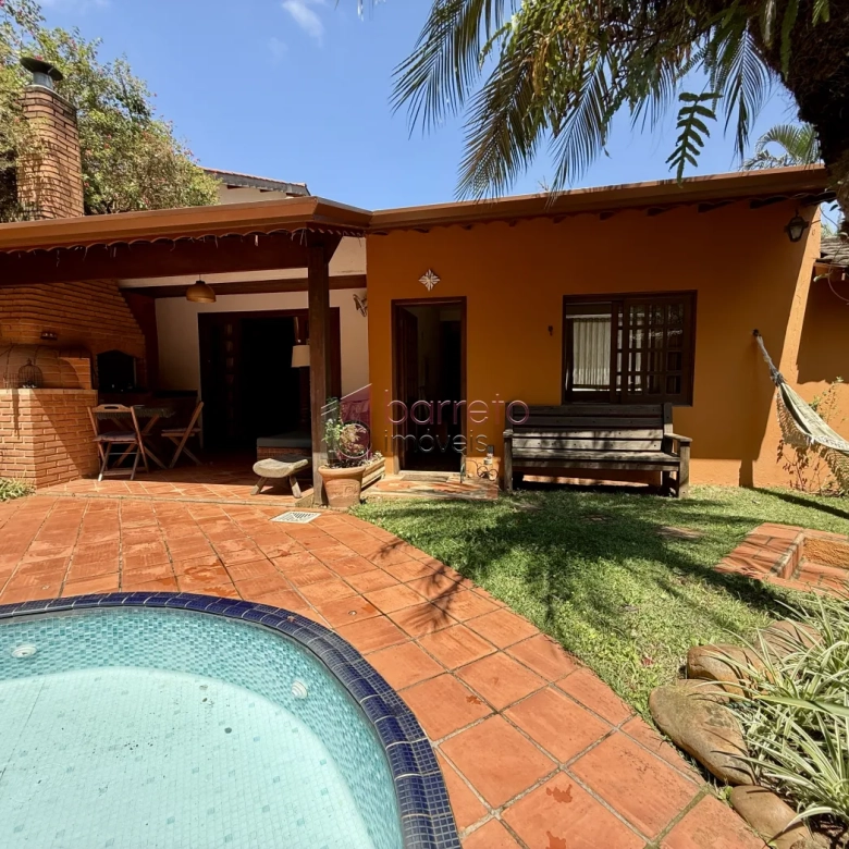 CASA COM EDÍCULA À VENDA NO JARDIM DAS SAMAMBAIAS EM JUNDIAÍ/SP